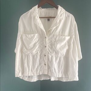 Universal Thread White Button-Front Pocket Shirt / light weight jacket linen